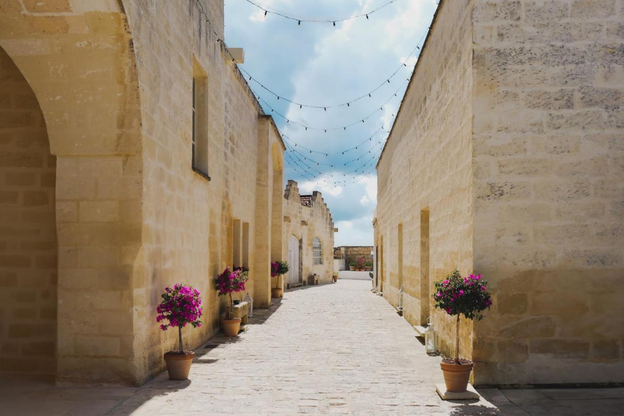 Masseria Paralupi Panzió Lecce Kültér fotó